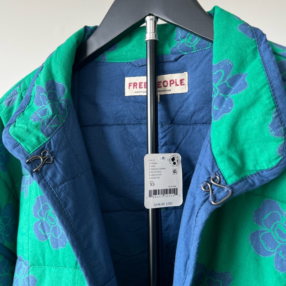 NWT Free People - Chloe Floral Print Padded Jacket (in Grass Combo) - XS - Picture 3 of 10